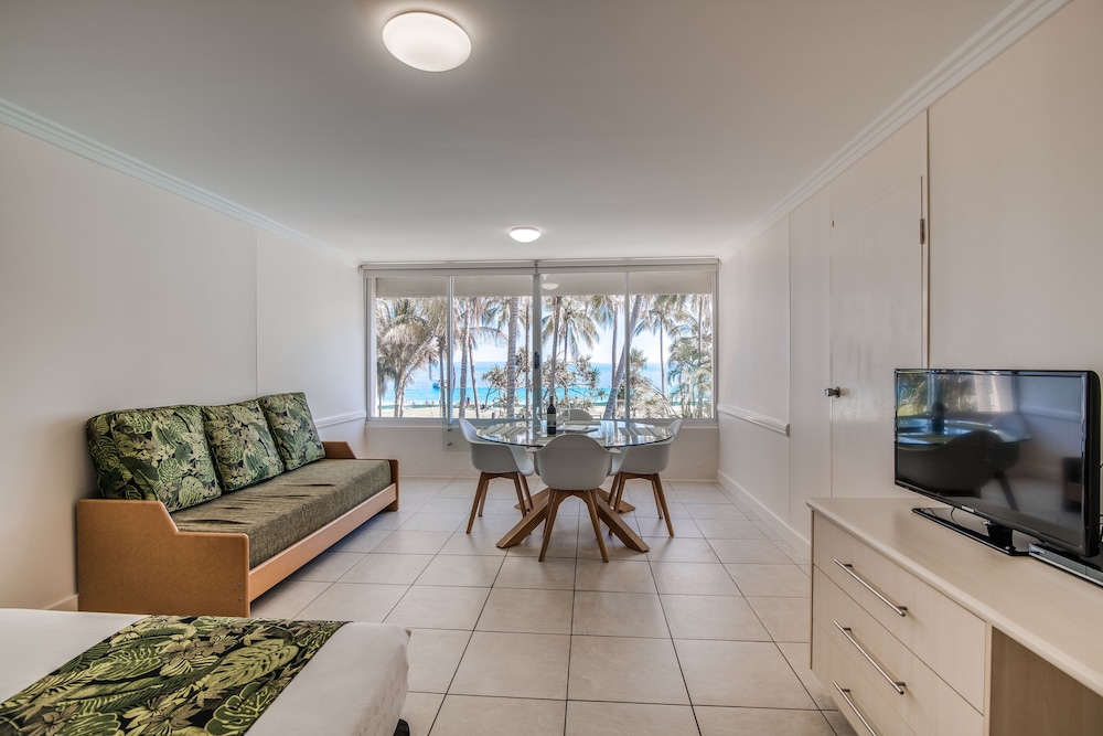 Tangalooma Island Resort 19/54