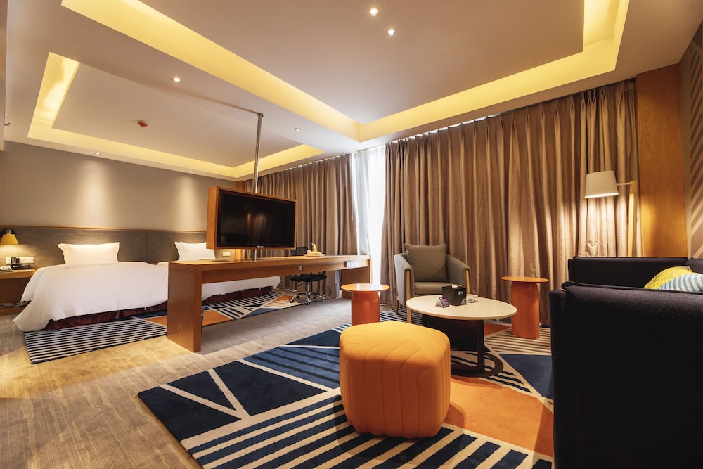 Holiday Inn Express Daocheng Yading 48/67