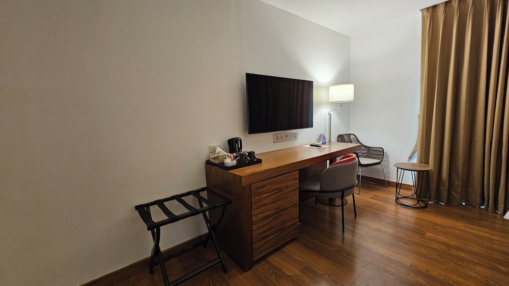Sacha Hotel Uno 38/50