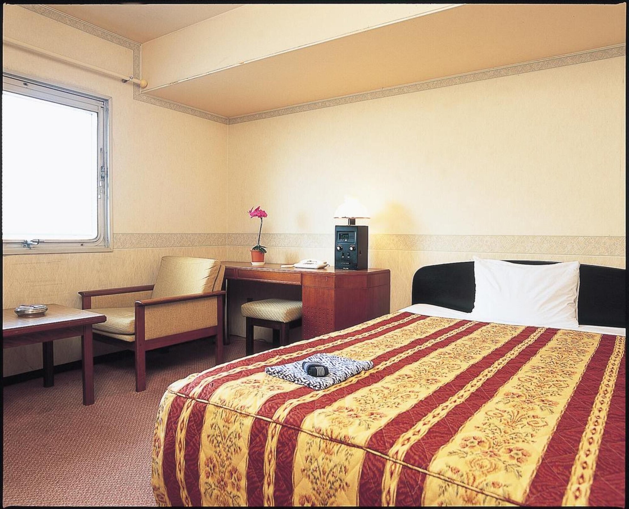ROOM, SINGLE, SINGLE BED