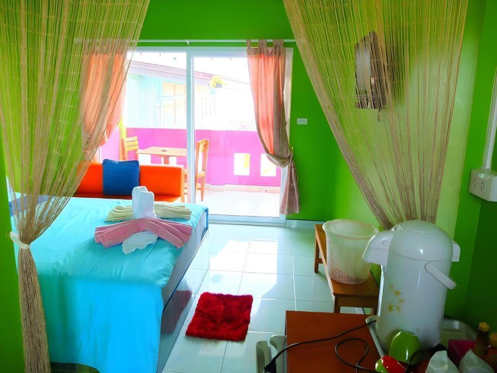 Baan Navy Hotel 64/64