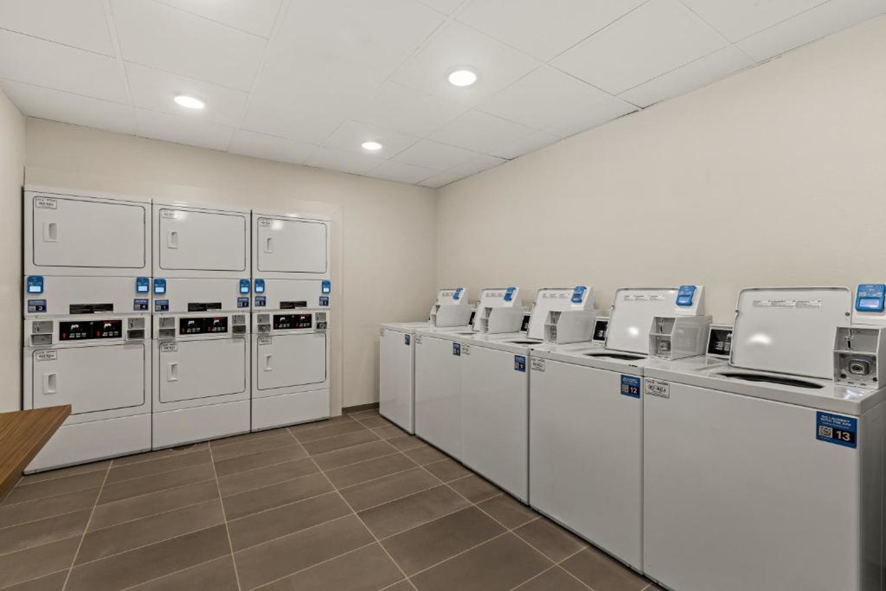 Everhome Suites Orlando International Drive 18/19