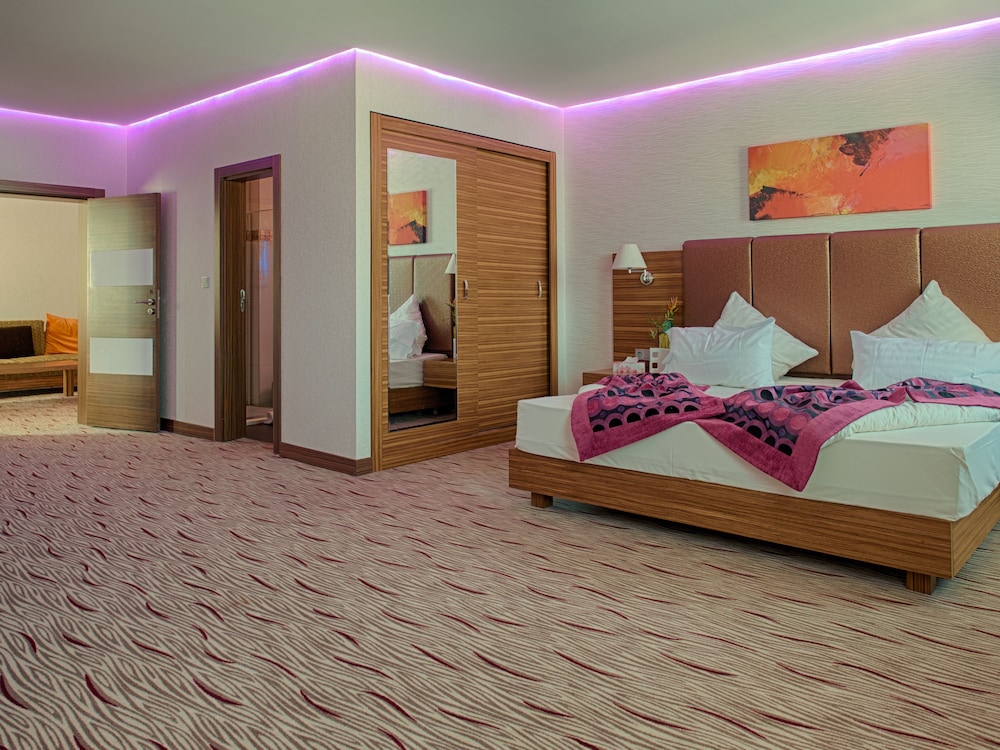 Airport Global Hotel 15/34