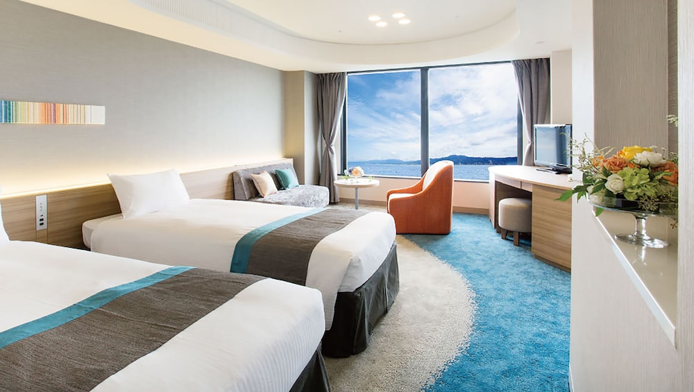 ROOM, TWIN BEDS, SKY FLOOR