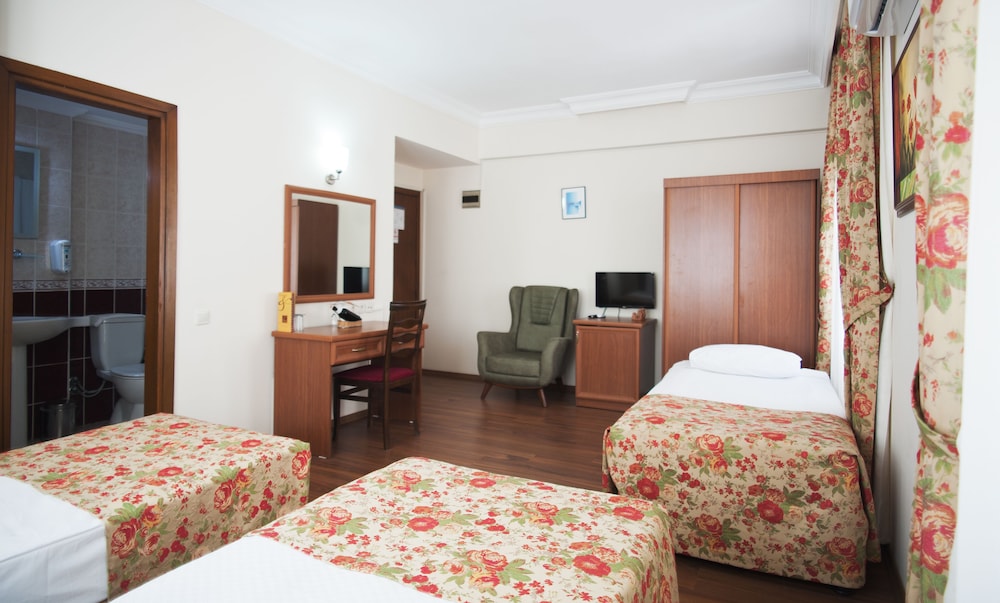 Triana Hotel 22/65