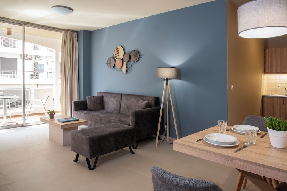 Marina Alimos Hotel Apartments 39/50