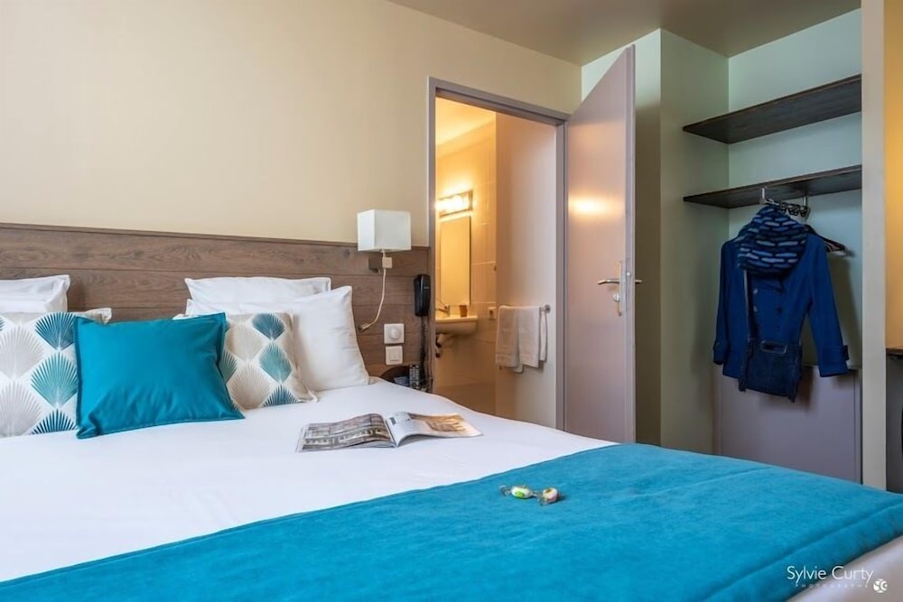 Accostage Hotel 16/63