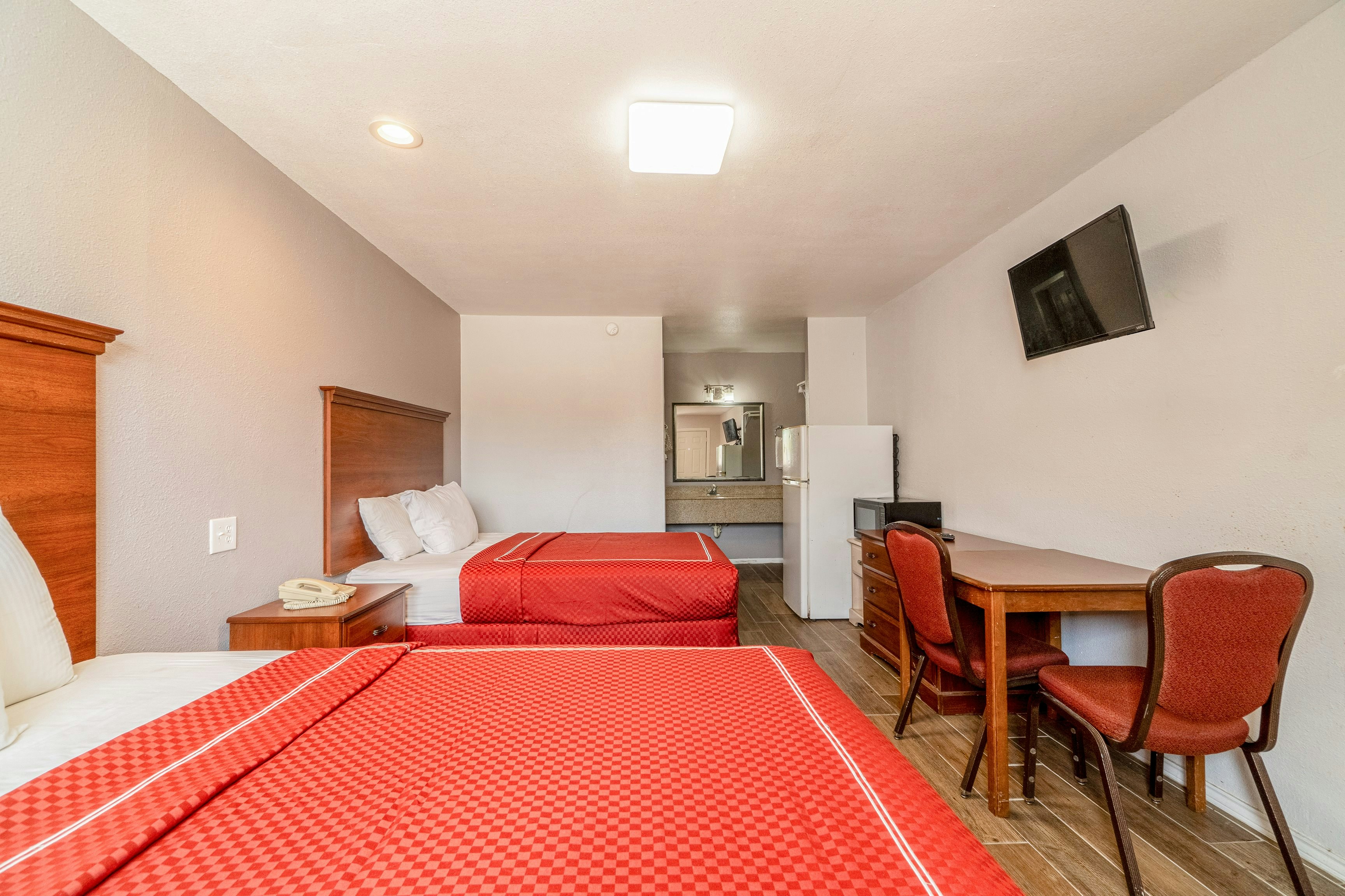 OYO Budget Inn Falfurrias Hwy 281 15/50