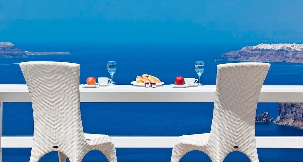 Thireas Hotel 50/69