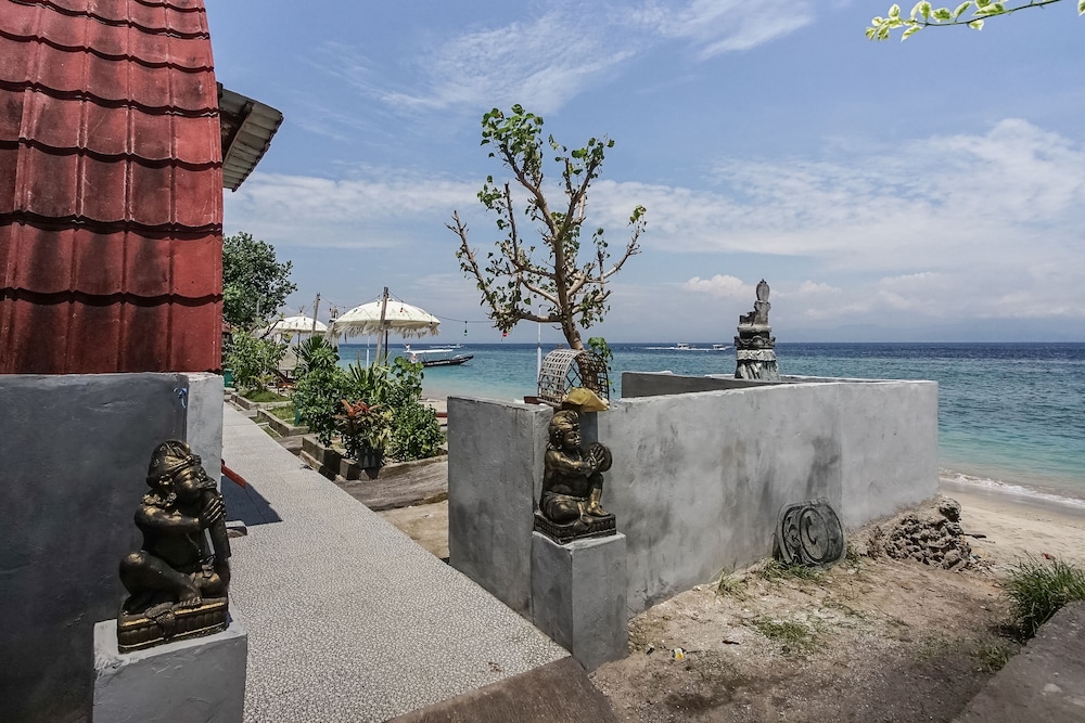 Road Beach Villa 43/53