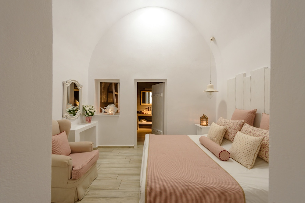 Senses Suites 11/50
