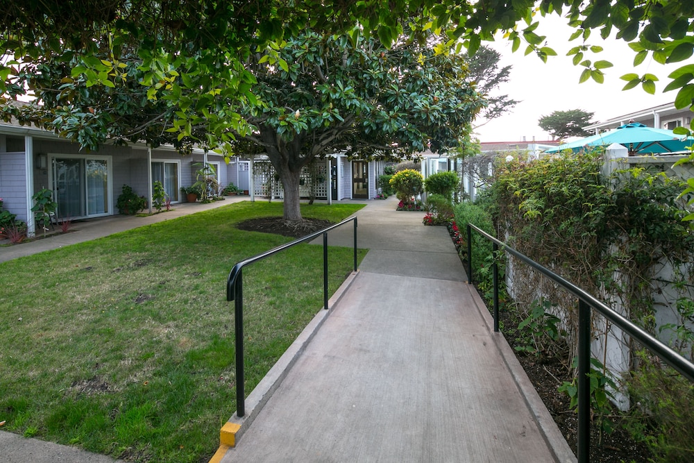 Monterey Bay Lodge 9/71