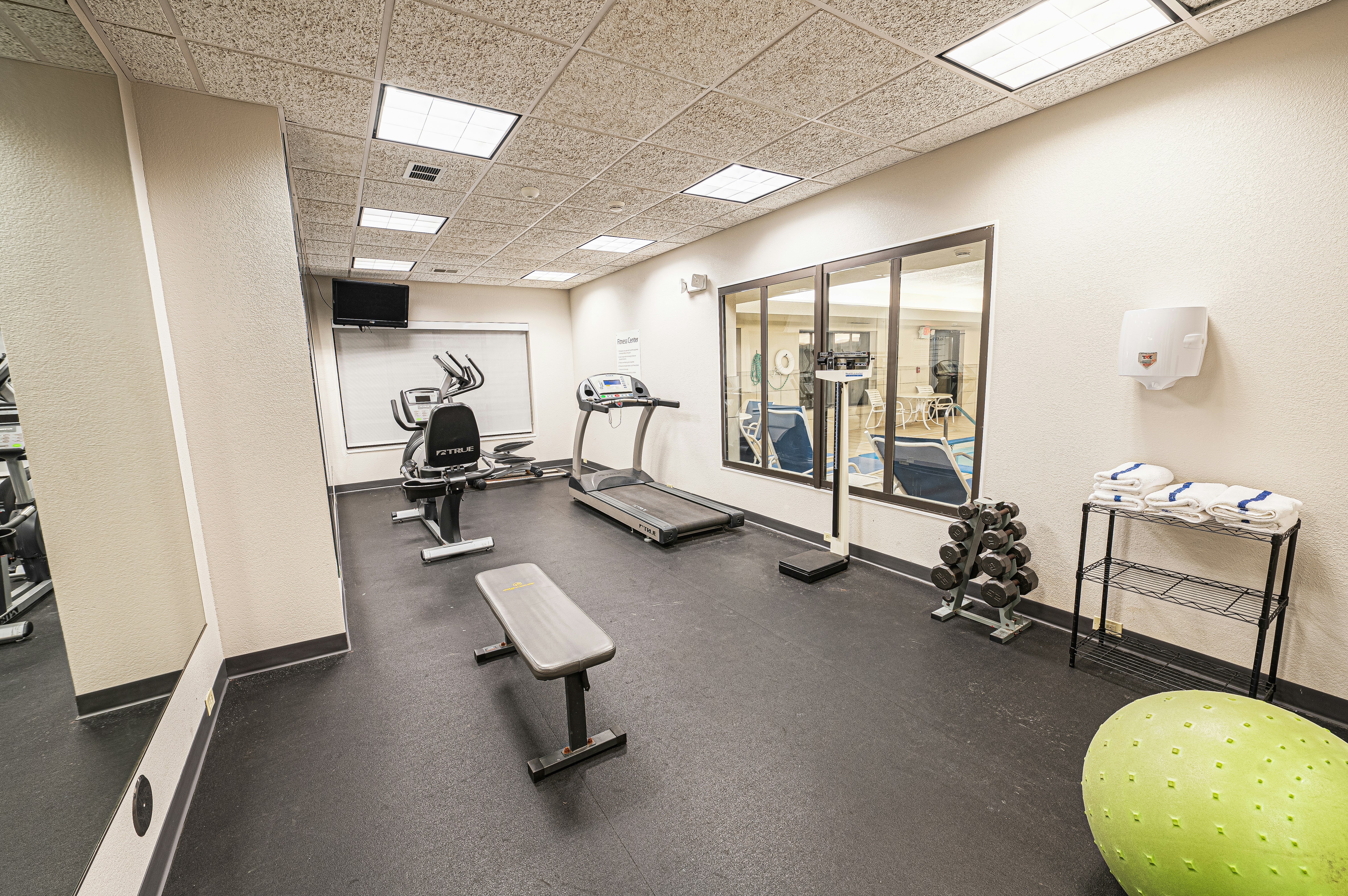 Holiday Inn Express Hotel Suites East Lansing 43/58