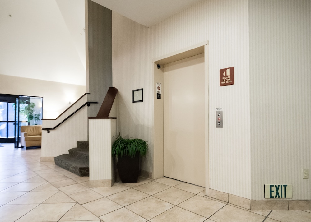 Sleep Inn & Suites Bakersfield North 13/46