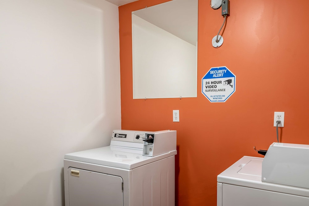 Motel6-Fort Nelson, BC 50/50