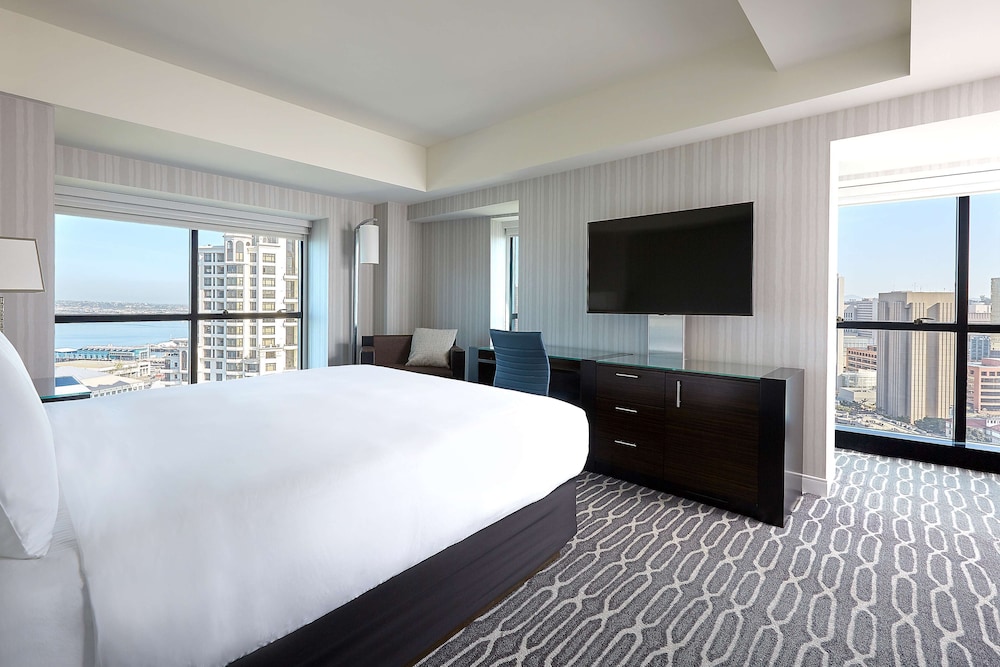 Manchester Grand Hyatt San Diego 14/70