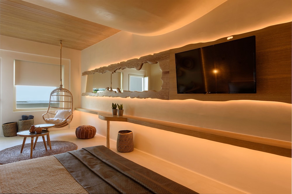 Divelia East Suites 35/48