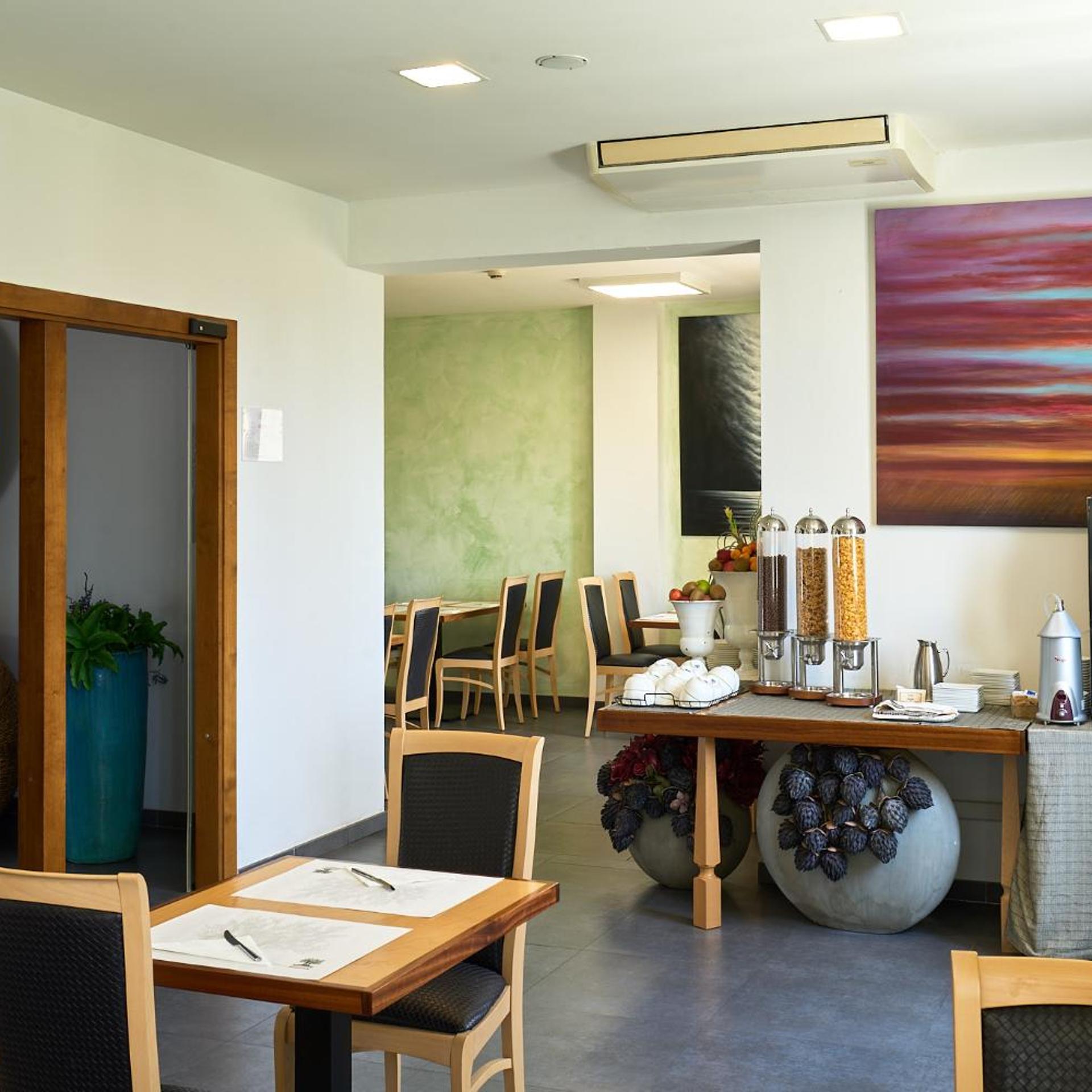 Delfina Palace 28/40