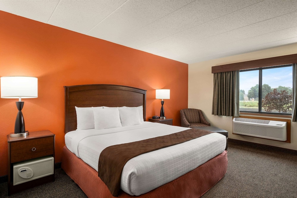 AmericInn by Wyndham Virginia 11/47
