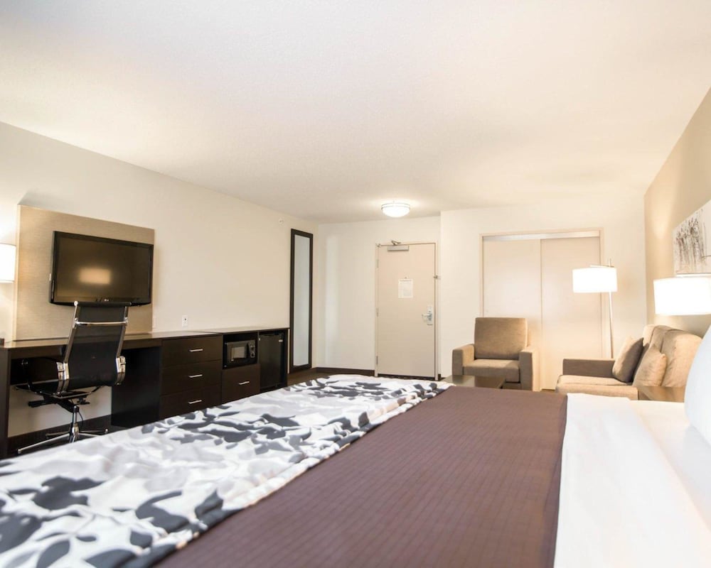 Sleep Inn And Suites Norton 16/37