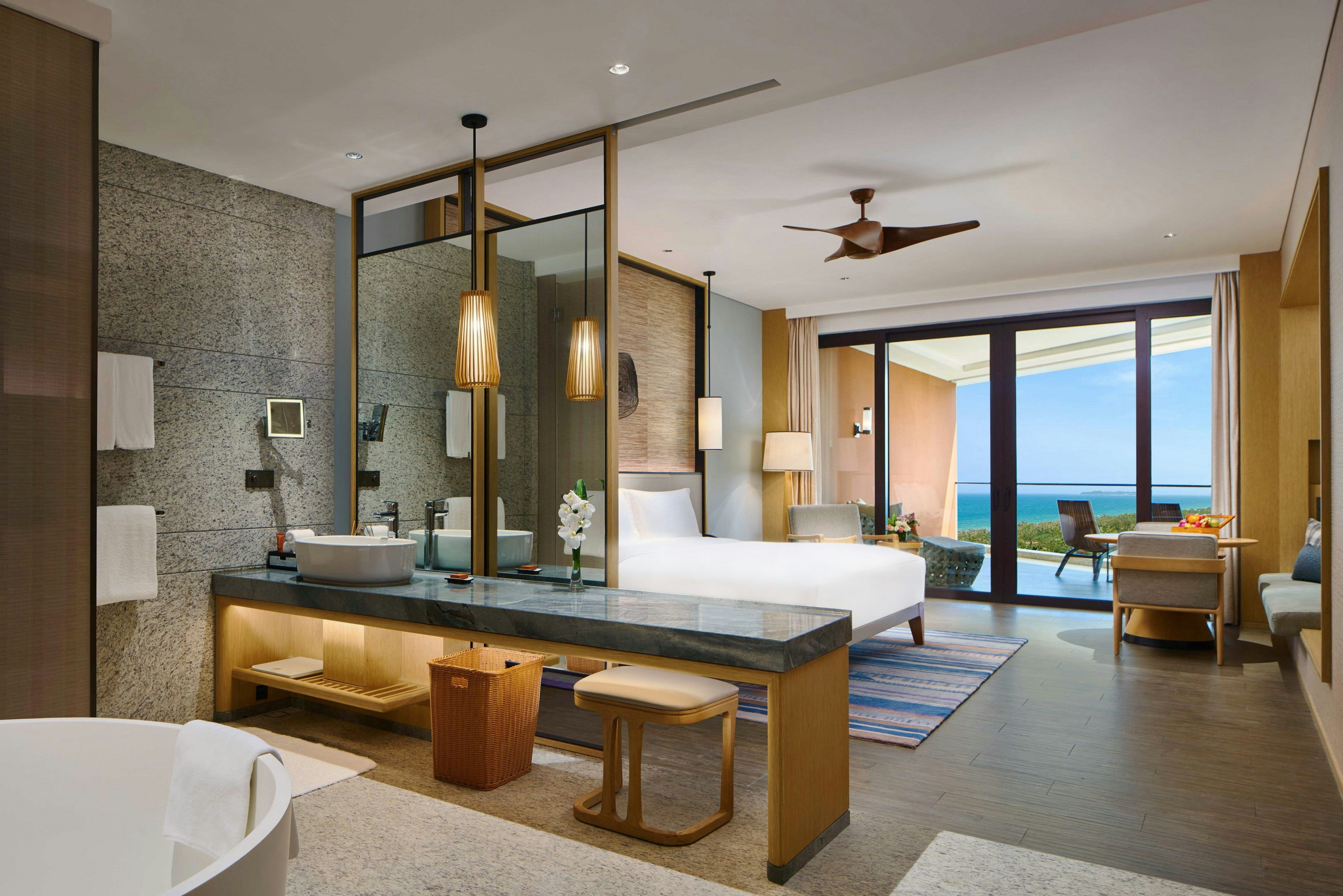 Crowne Plaza Sanya Haitang Bay Resort 50/50
