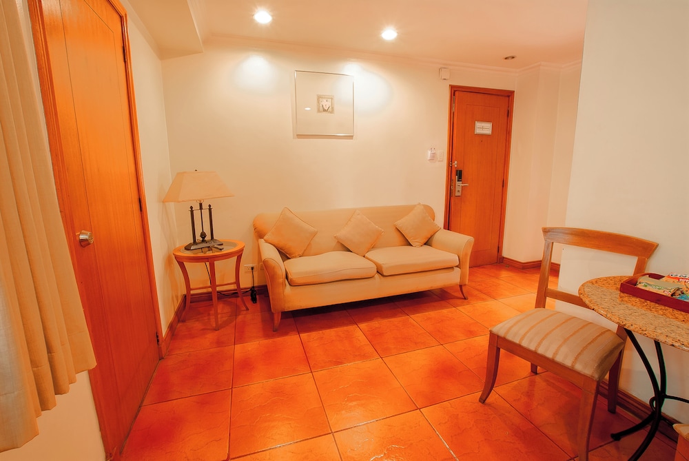 City Garden Suites Manila 53/69