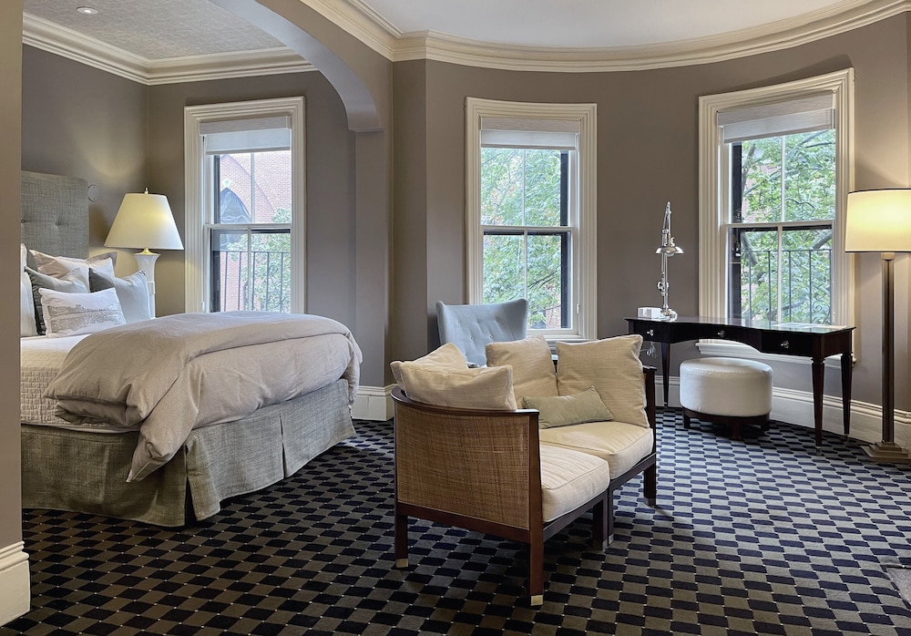 LUXURY, SUITE, PRIVATE BATHROOM