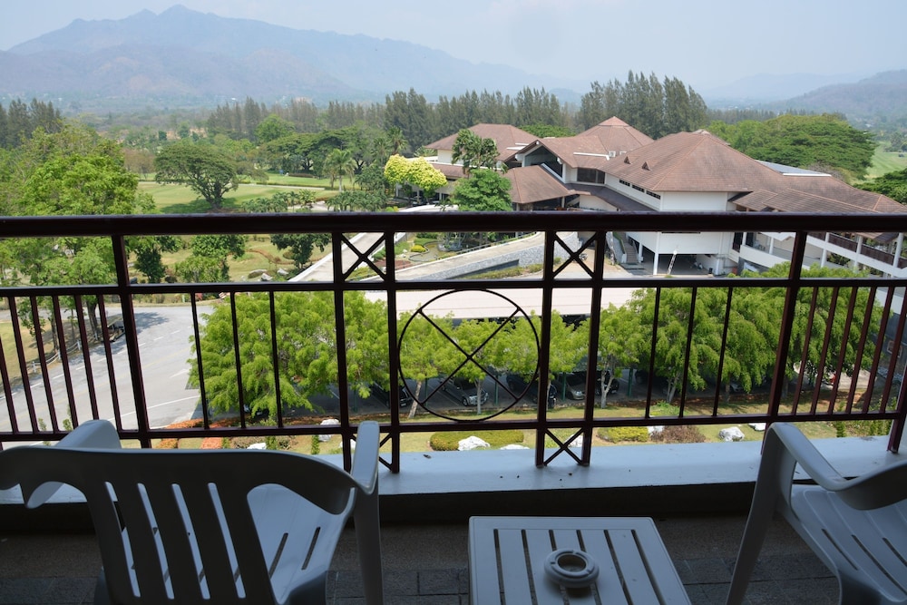 SIR JAMES RESORT SARABURI 49/50