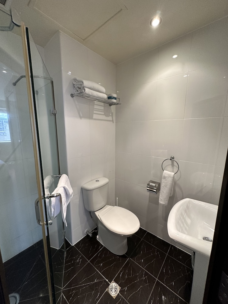 Trinity Hotel 46/50