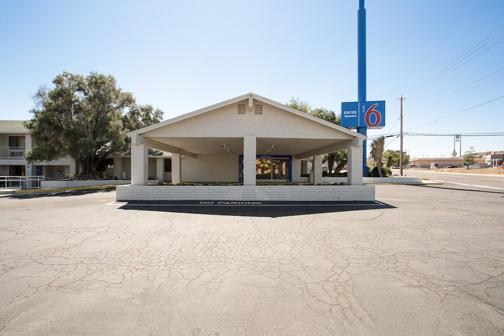 Motel6 Kingman, AZ - Route 66 West 6/43