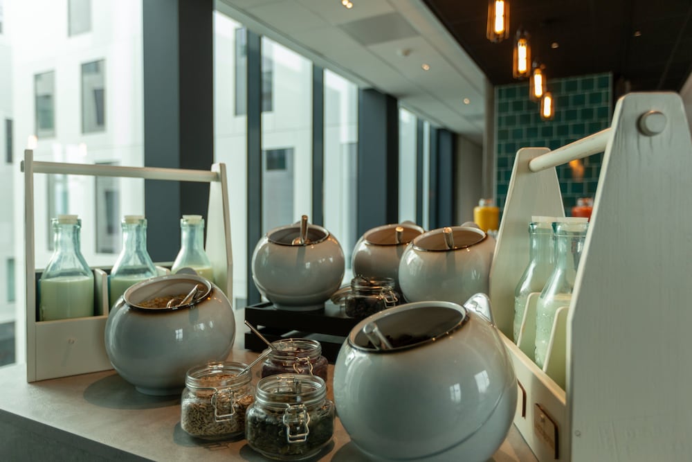 Holiday Inn - the niu, Fender Amsterdam by IHG 49/64