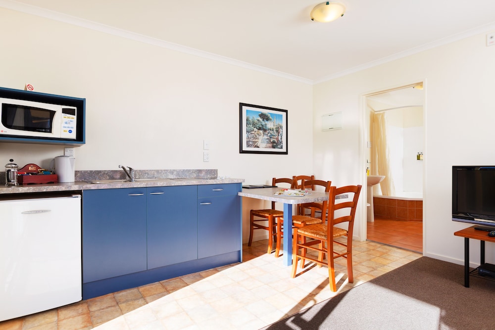 Elliotts Kapiti Coast Motor Lodge 23/26
