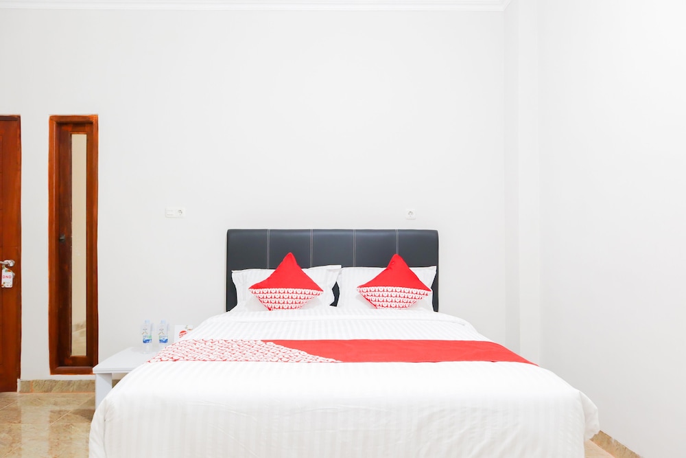 DELUXE, DOUBLE BED