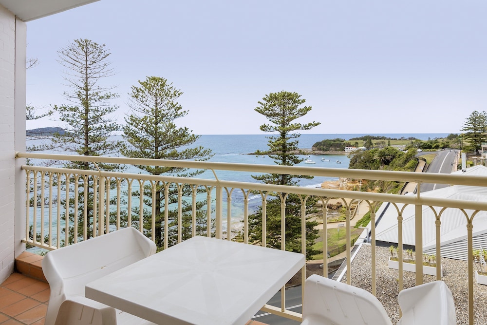 Crowne Plaza Terrigal 5/75