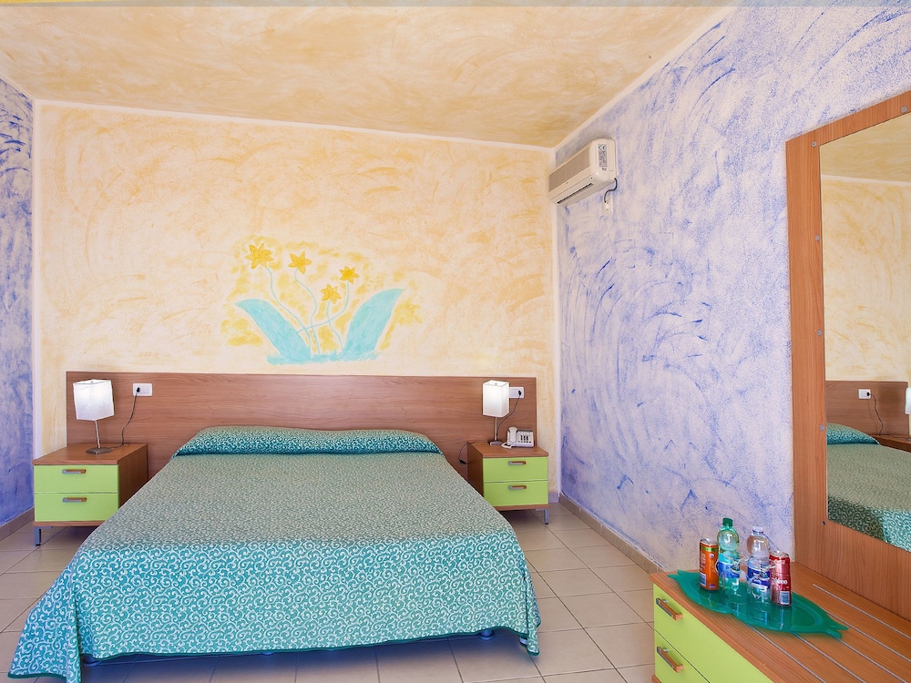 Hotel Ariadimari 25/50