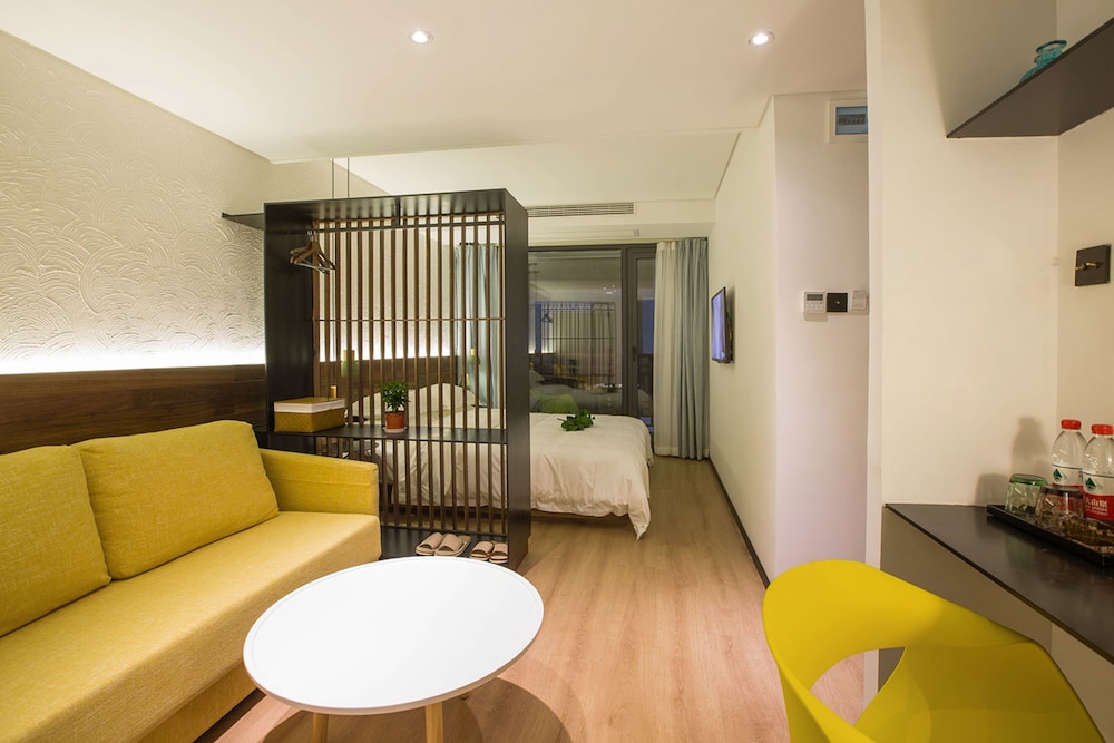 Hangzhou Backlighting Inn 34/45
