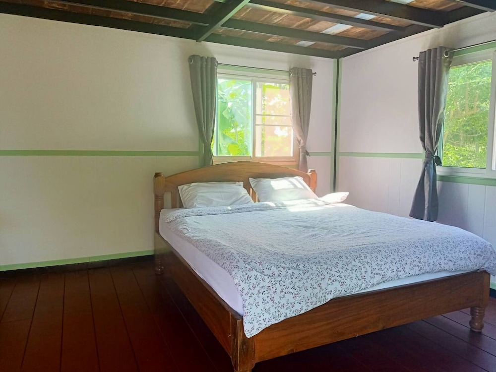 DUPLEX, FAMILY, MULTIPLE BEDS