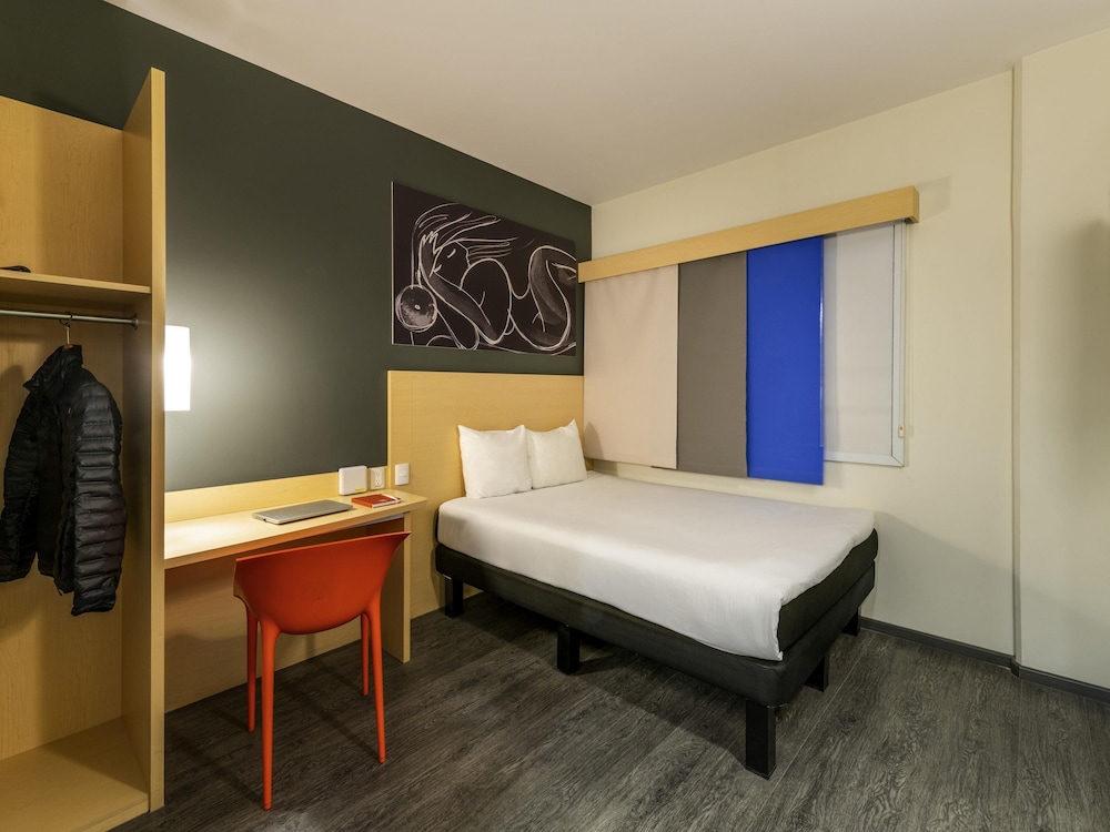 Ibis Queretaro 22/50