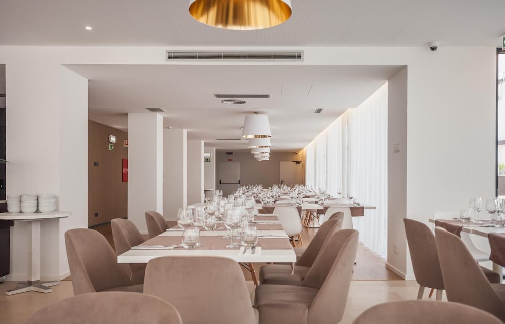 Essence Inn Marianos 49/67