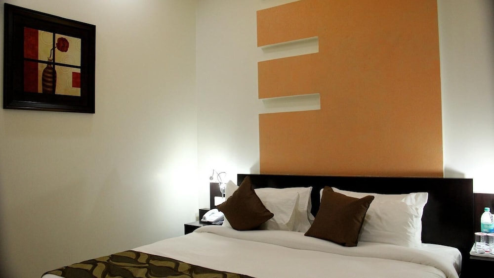 Clarks Inn Mathura 9/26