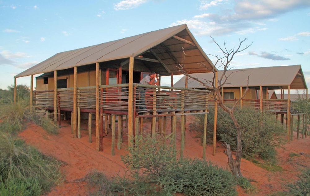 Suricate Tented Kalahari Lodge 1/22