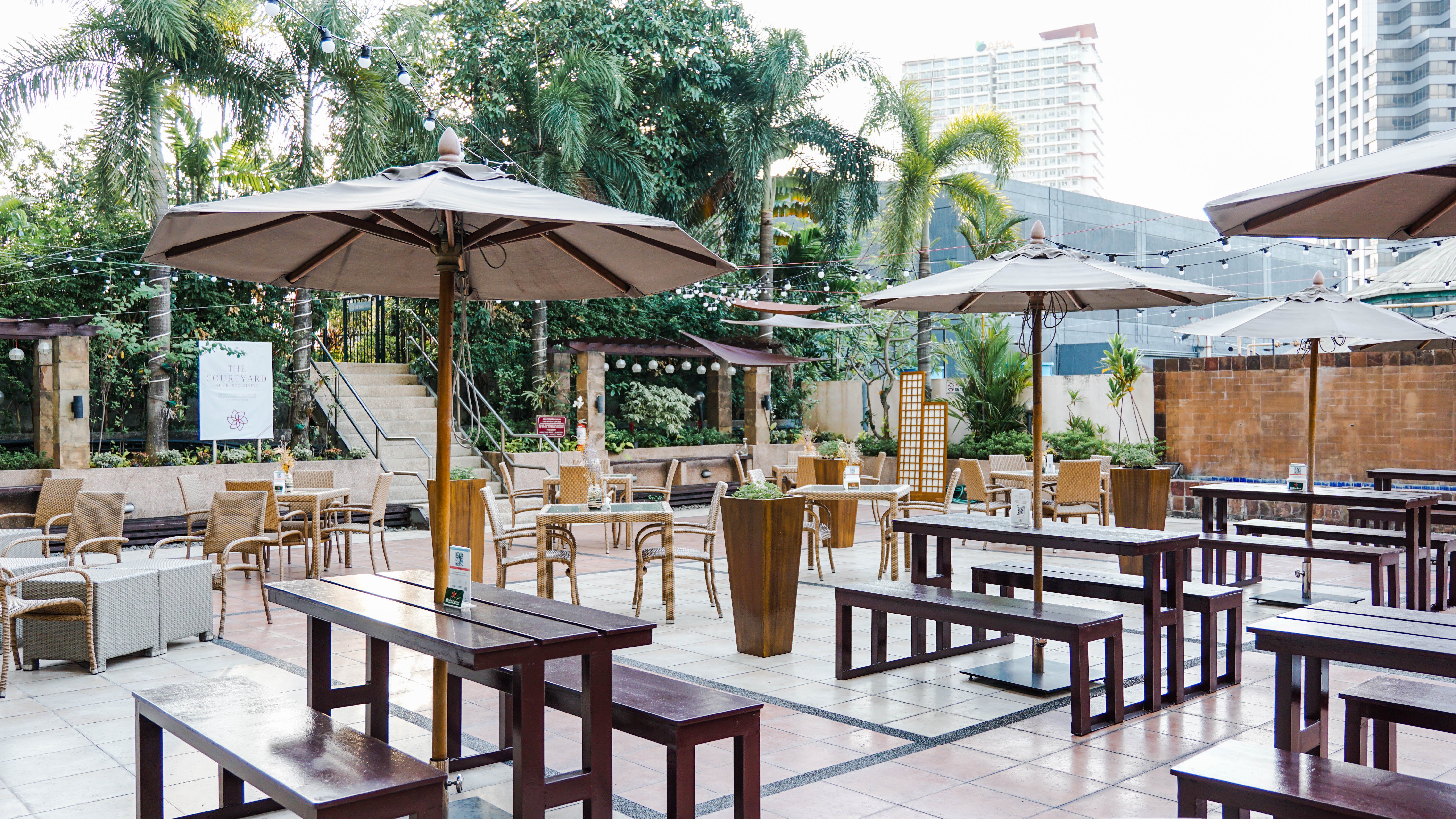 Crowne Plaza Galleria Manila 63/80