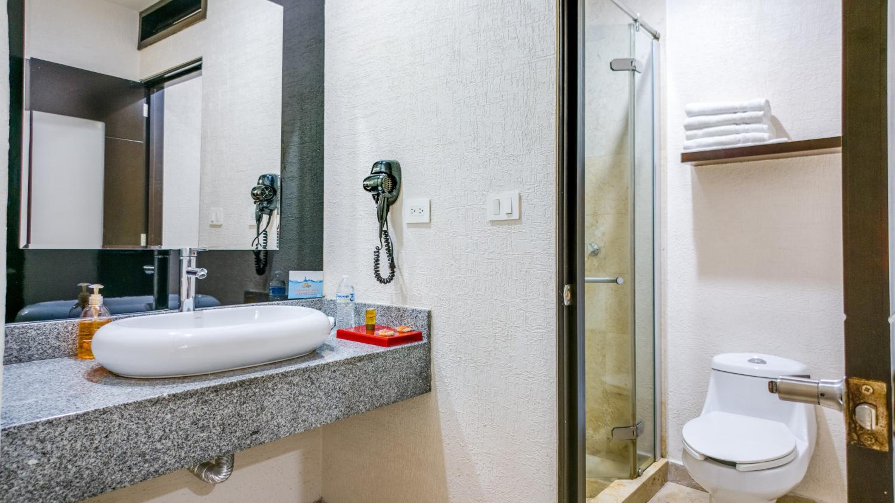 جناح بمنطقة جلوس بمطبخ صغير، Home Suites Rotarismo 10/10