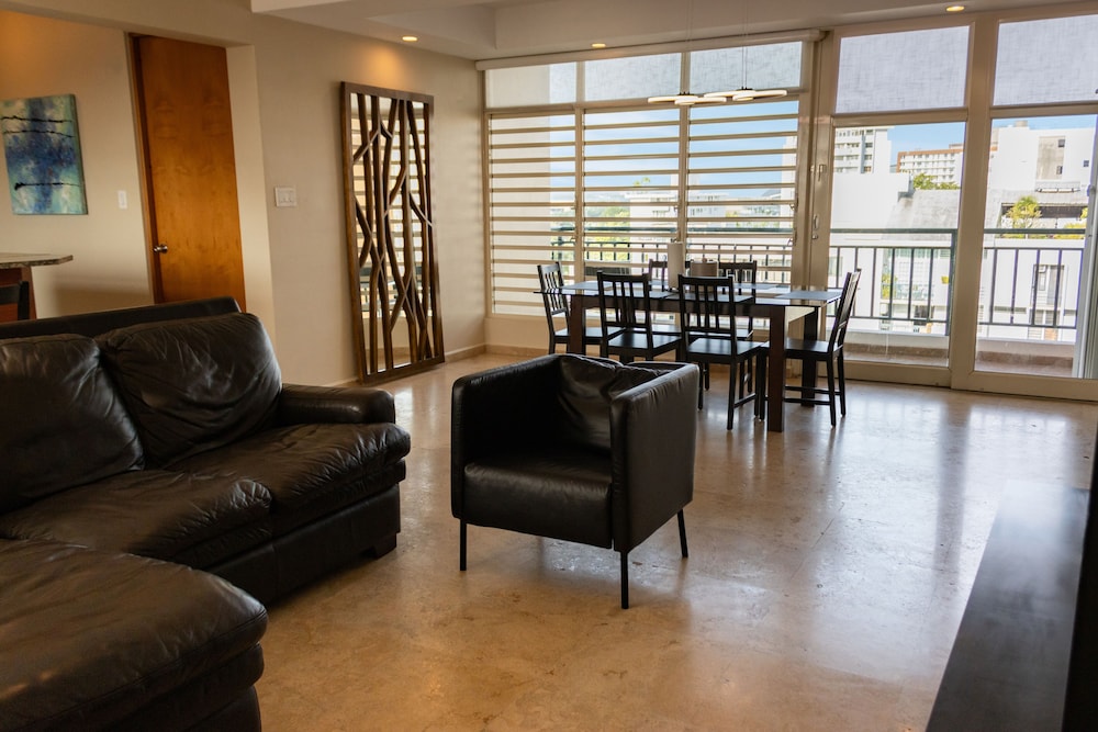 CIQALA Luxury Suites 47/75