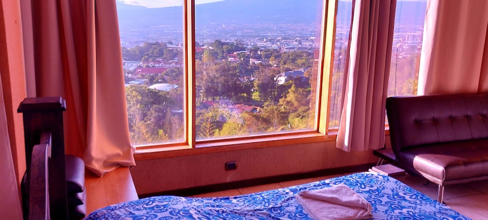 Hostel Monte Campana Escazu 34/50