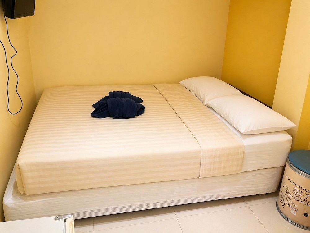 Room, Double Bed