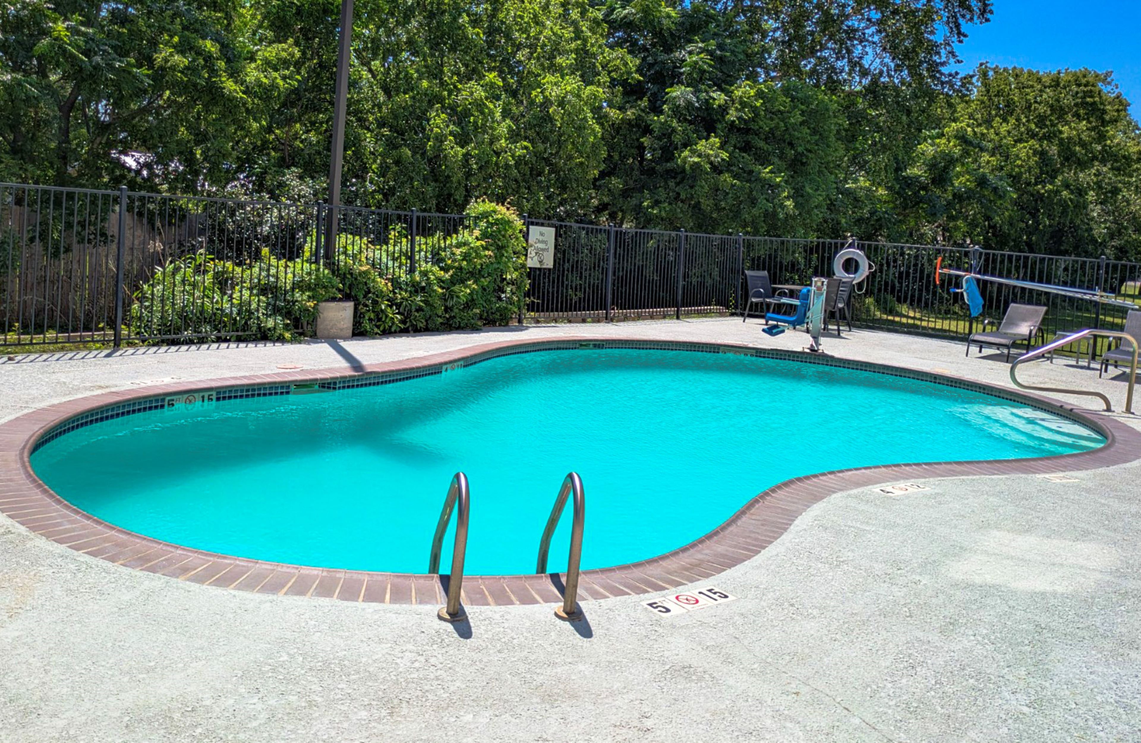 Holiday Inn Express & Suites New Braunfels 61/64