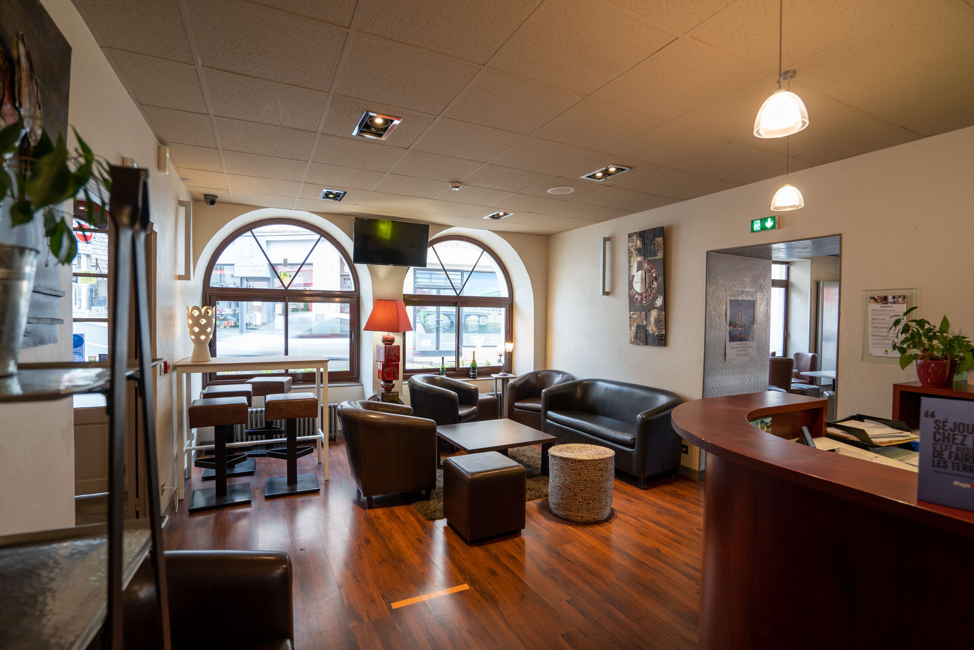 CENTRAL HOTEL 33/53