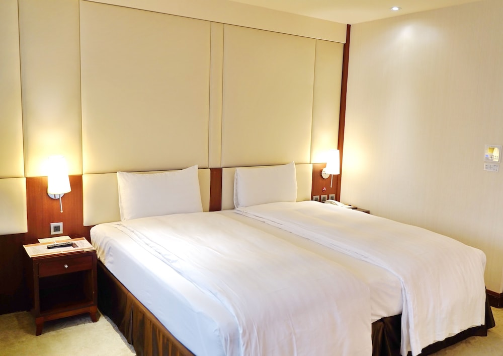 Superior, Twin Beds