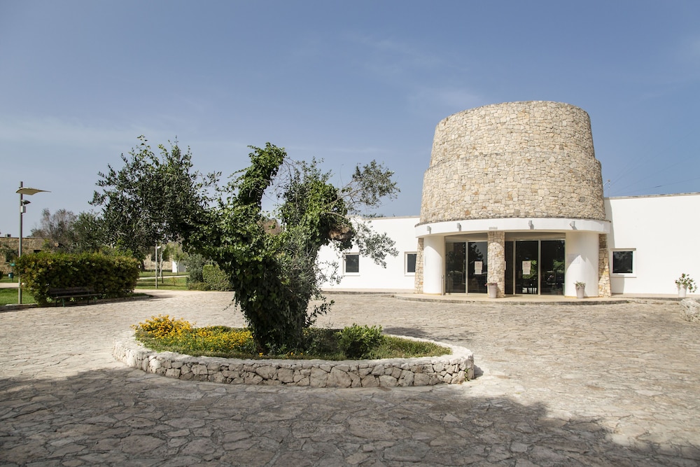 Dolmen Sport Resort 10/66